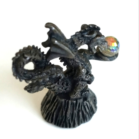 Pewter Dragon Holding a Crystal Figurine 1/2" Tall - Picture 9 of 12